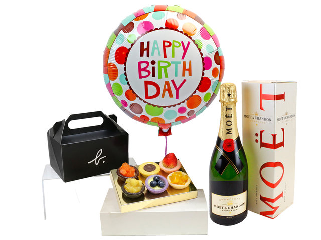 Wine n Food Hamper - Fruit Tart MOET bday gift set - L3153750Z Photo